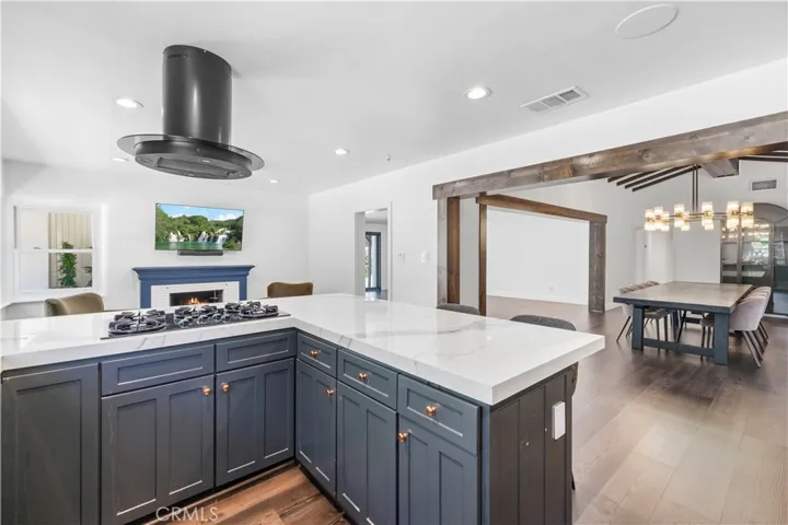 9916 Rathburn, Los Angeles, California 91325