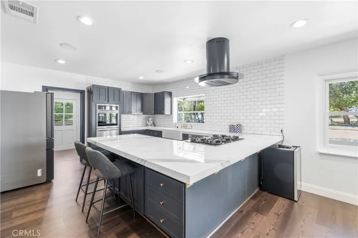 9916 Rathburn, Los Angeles, California 91325