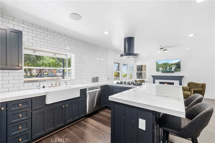9916 Rathburn, Los Angeles, California 91325