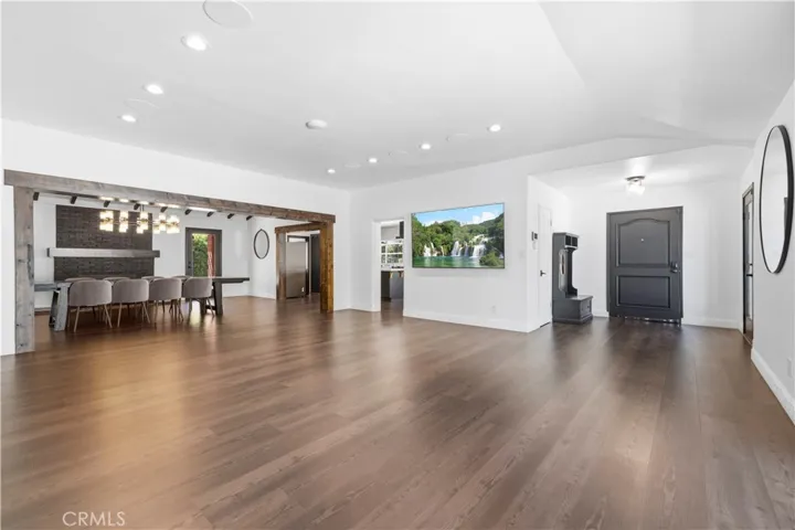9916 Rathburn, Los Angeles, California 91325