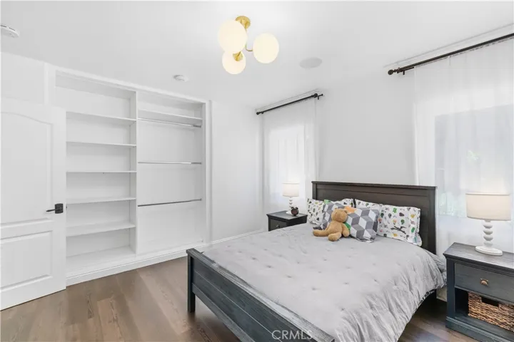 9916 Rathburn, Los Angeles, California 91325