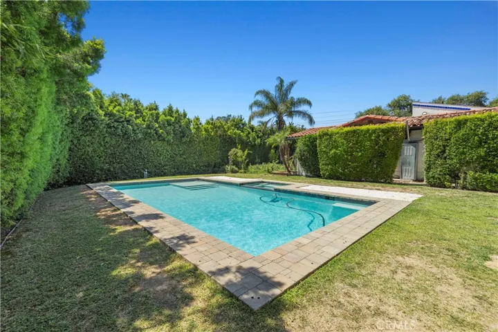 9916 Rathburn, Los Angeles, California 91325