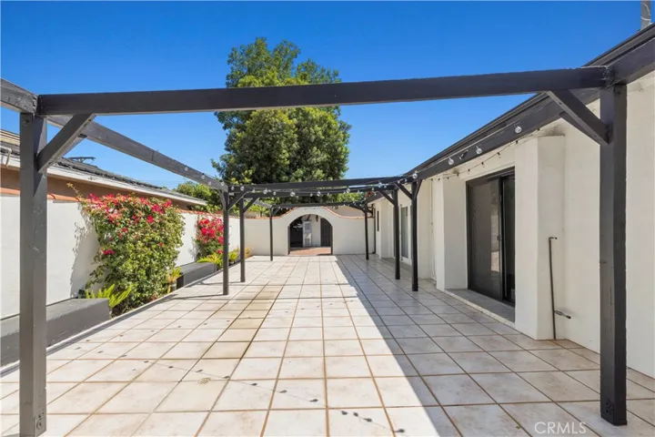 9916 Rathburn, Los Angeles, California 91325