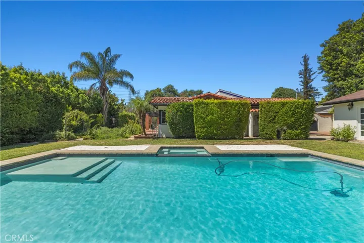 9916 Rathburn, Los Angeles, California 91325