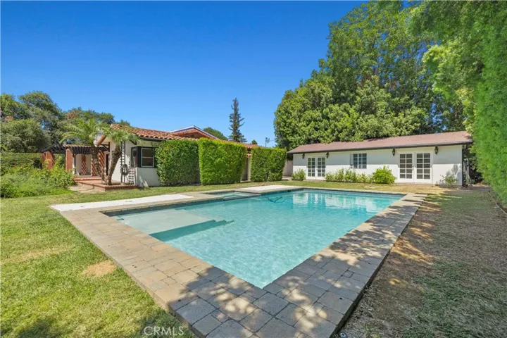 9916 Rathburn, Los Angeles, California 91325