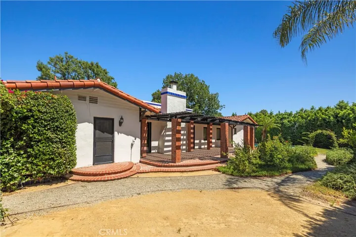 9916 Rathburn, Los Angeles, California 91325