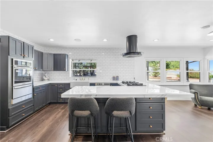 9916 Rathburn, Los Angeles, California 91325