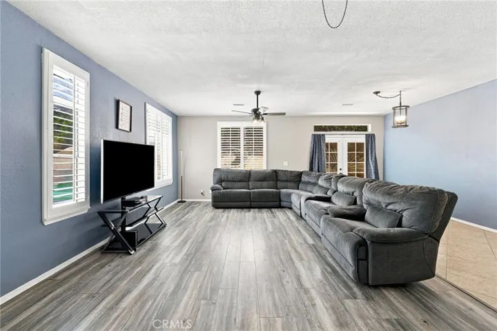 Family Room w/ Fireplace