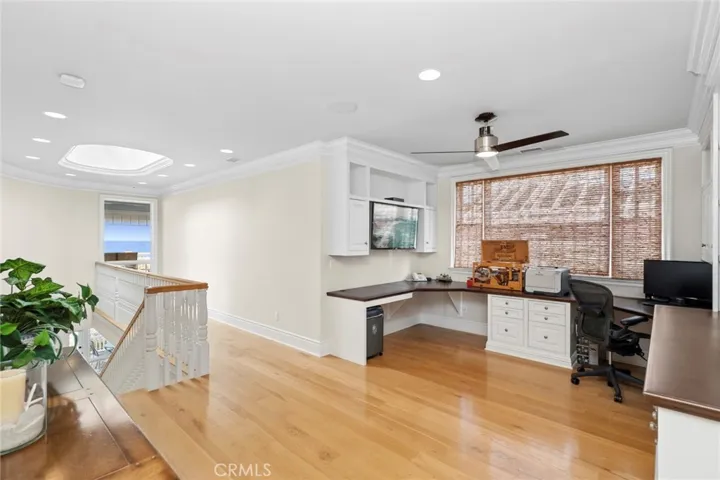 1550 E Oceanfront, Newport Beach, California 92661