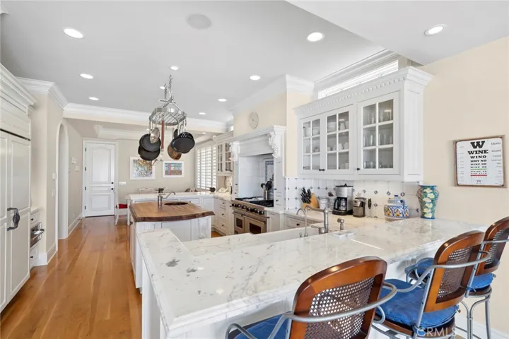 1550 E Oceanfront, Newport Beach, California 92661