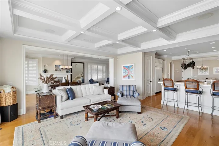 1550 E Oceanfront, Newport Beach, California 92661