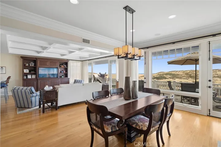 1550 E Oceanfront, Newport Beach, California 92661