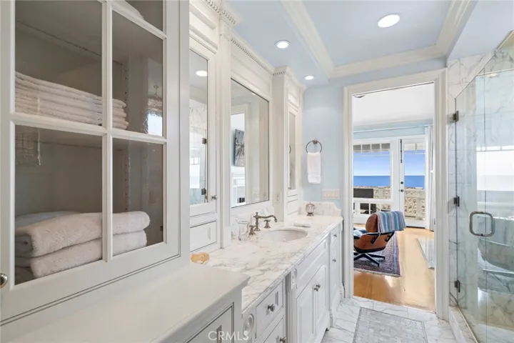 1550 E Oceanfront, Newport Beach, California 92661