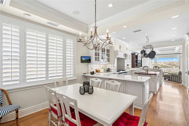 1550 E Oceanfront, Newport Beach, California 92661