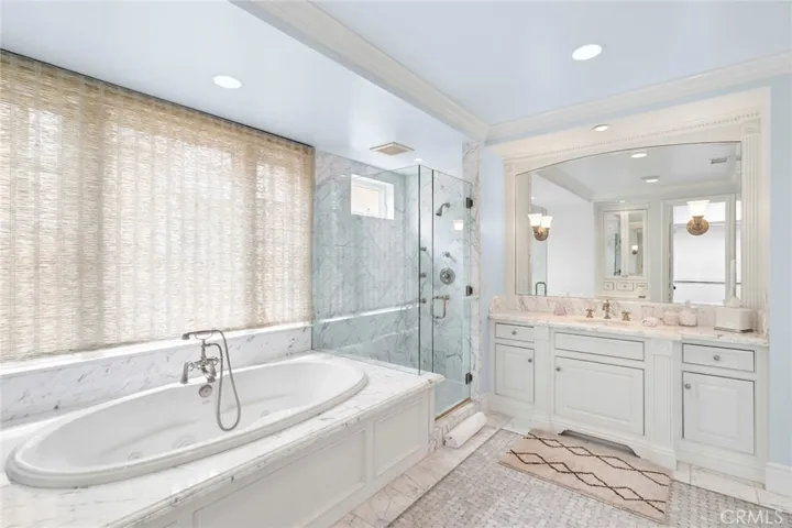 1550 E Oceanfront, Newport Beach, California 92661