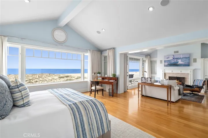 1550 E Oceanfront, Newport Beach, California 92661