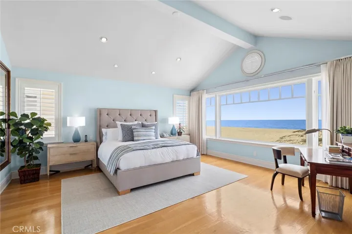 1550 E Oceanfront, Newport Beach, California 92661