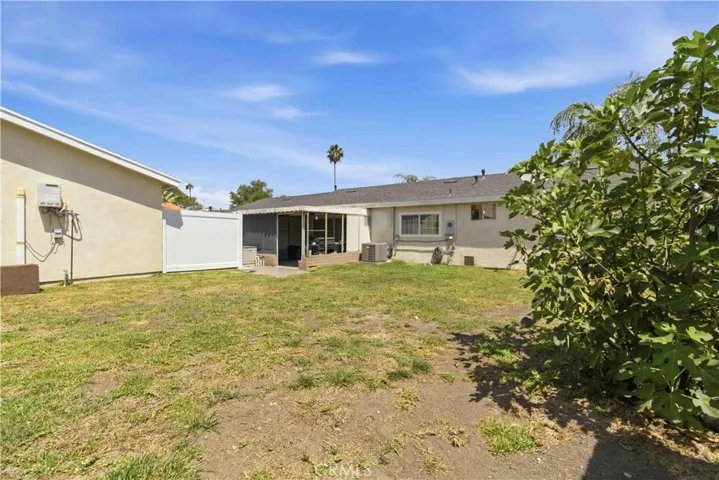 1582 Dakin, Simi Valley, California 93065