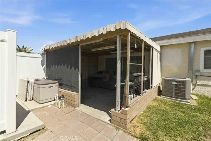 1582 Dakin, Simi Valley, California 93065