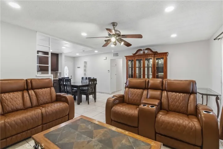 1582 Dakin, Simi Valley, California 93065