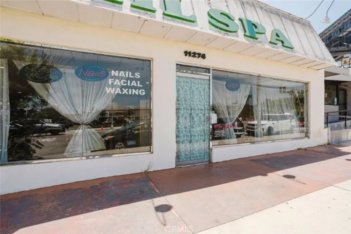 11274 Ventura Boulevard, Studio City, California 91604