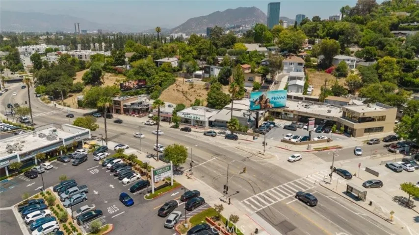 11274 Ventura Boulevard, Studio City, California 91604