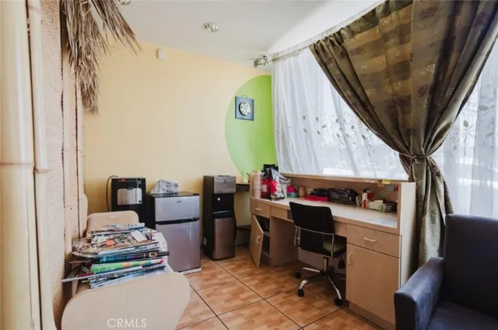11274 Ventura Boulevard, Studio City, California 91604