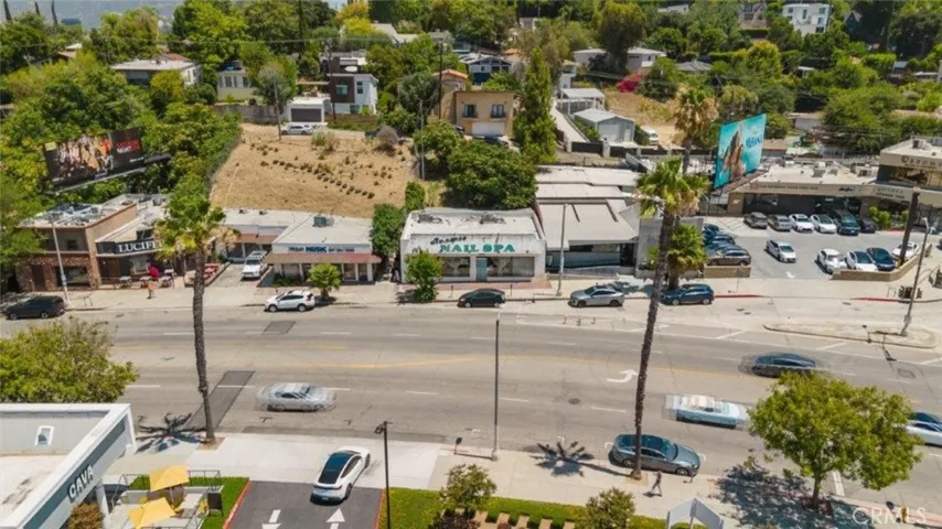 11274 Ventura Boulevard, Studio City, California 91604