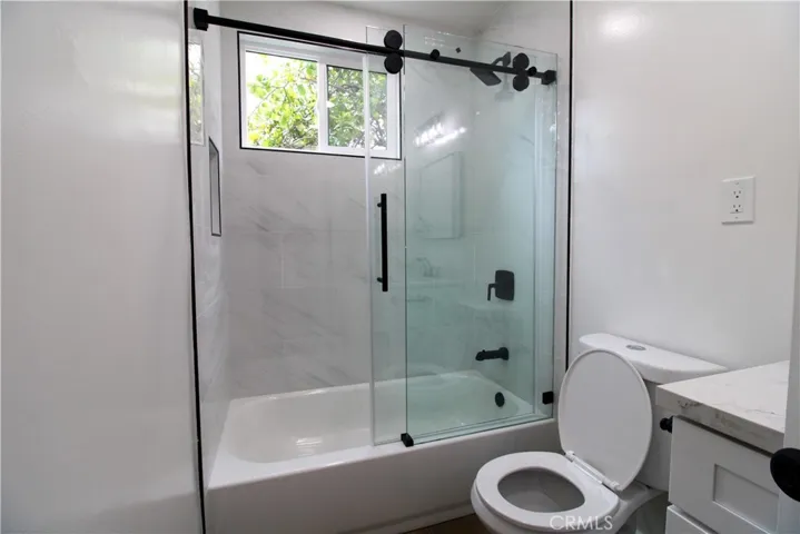 Unit 1 bathroom