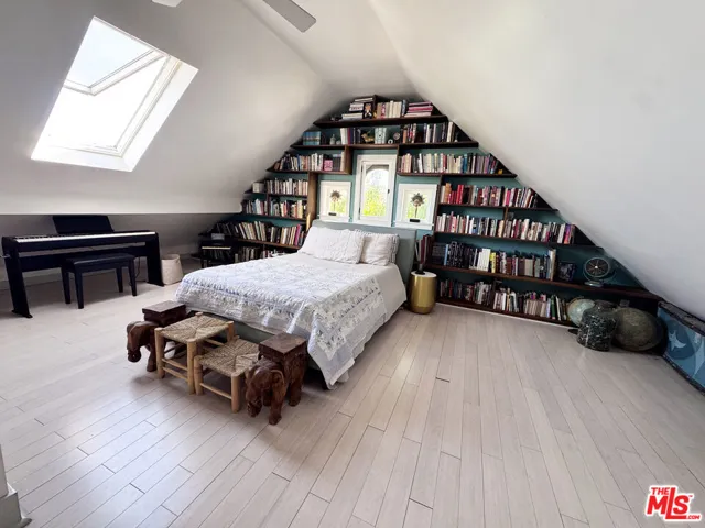 814 E Edgeware Road, Los Angeles, California 90026