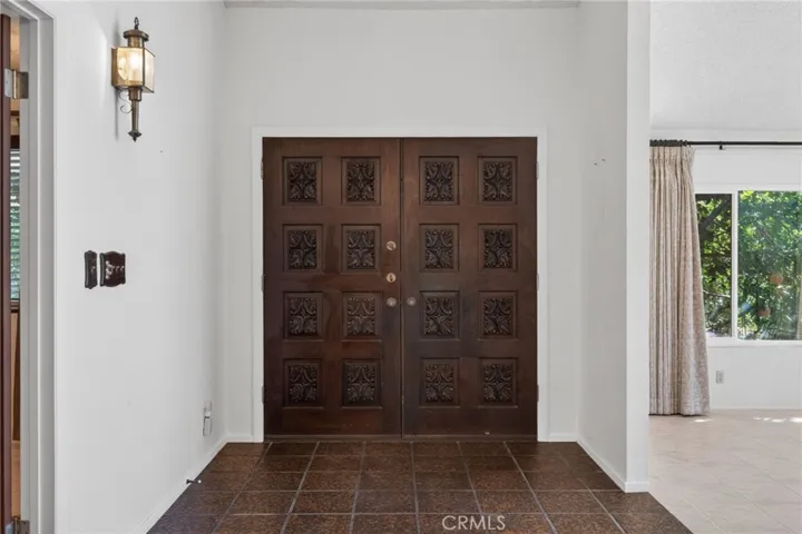 5462 Sierra Vista, Riverside, California 92505