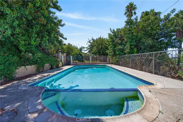 5462 Sierra Vista, Riverside, California 92505