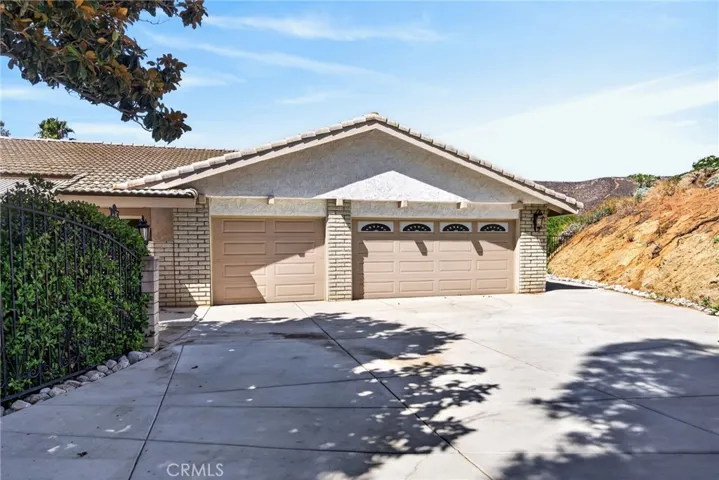 5462 Sierra Vista, Riverside, California 92505