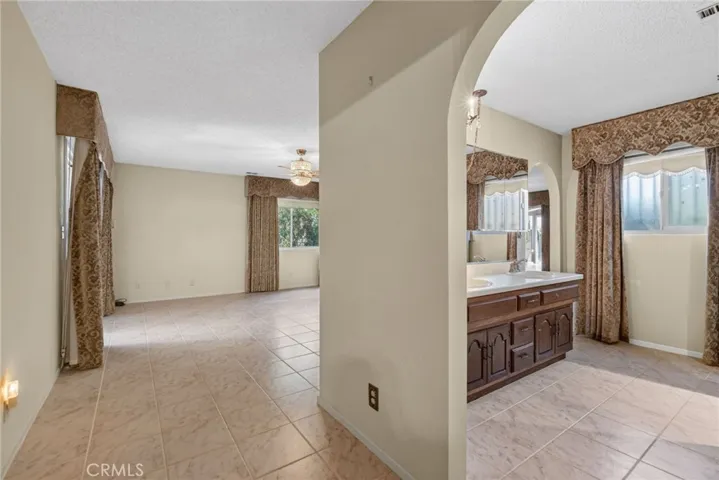 5462 Sierra Vista, Riverside, California 92505