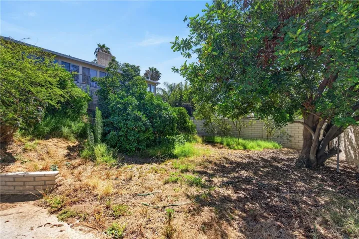 5462 Sierra Vista, Riverside, California 92505