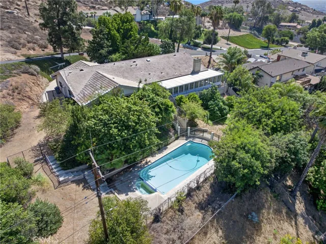 5462 Sierra Vista, Riverside, California 92505