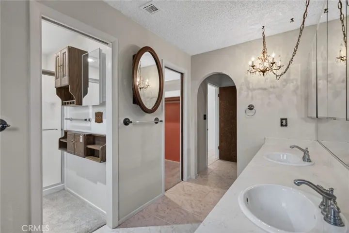 5462 Sierra Vista, Riverside, California 92505