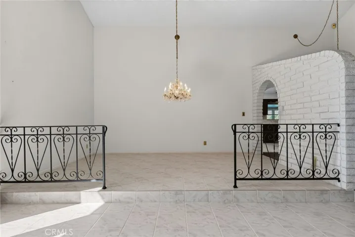 5462 Sierra Vista, Riverside, California 92505