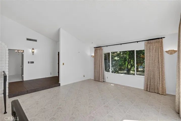 5462 Sierra Vista, Riverside, California 92505