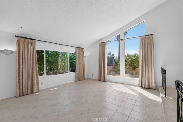 5462 Sierra Vista, Riverside, California 92505