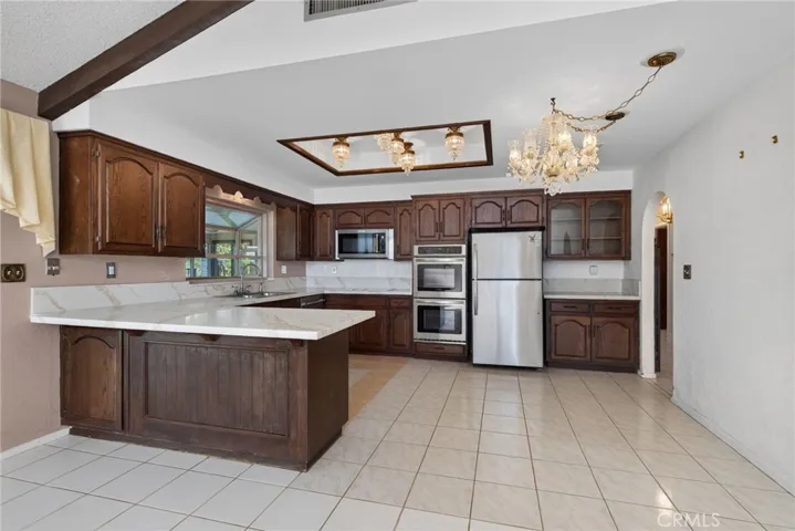 5462 Sierra Vista, Riverside, California 92505