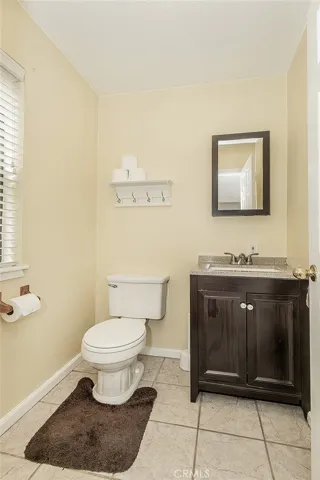 Downstairs ahlf bath.
