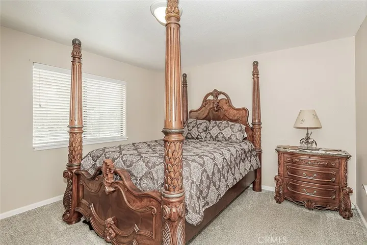 Second large guest room downstairs.
