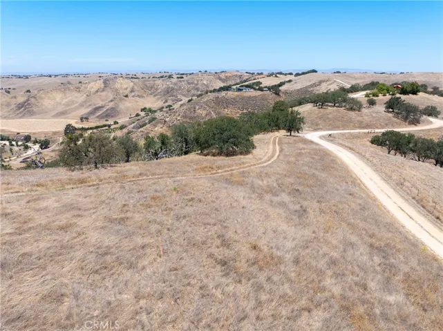 5750 El Pharo, Paso Robles, California 93446