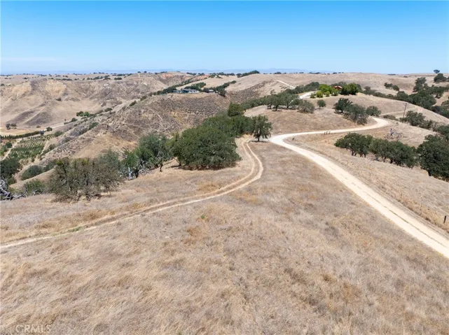 5750 El Pharo, Paso Robles, California 93446