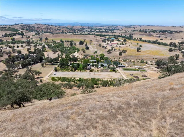 5750 El Pharo, Paso Robles, California 93446