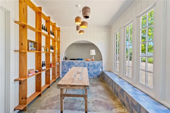 5750 El Pharo, Paso Robles, California 93446