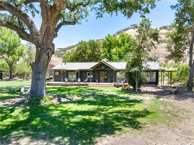 5750 El Pharo, Paso Robles, California 93446