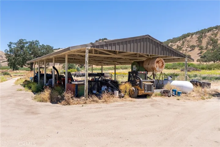 5750 El Pharo, Paso Robles, California 93446