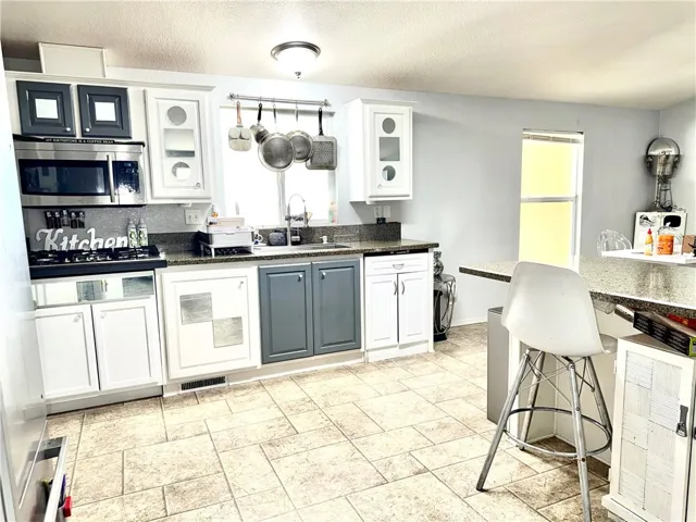 15455 Glenoaks Boulevard 540, Sylmar, California 91342
